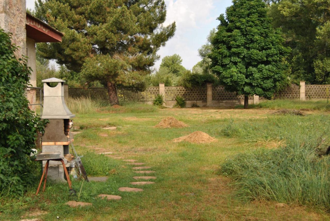 Finca Arroyo Del Valle San Andrés del Rabanedo Kültér fotó